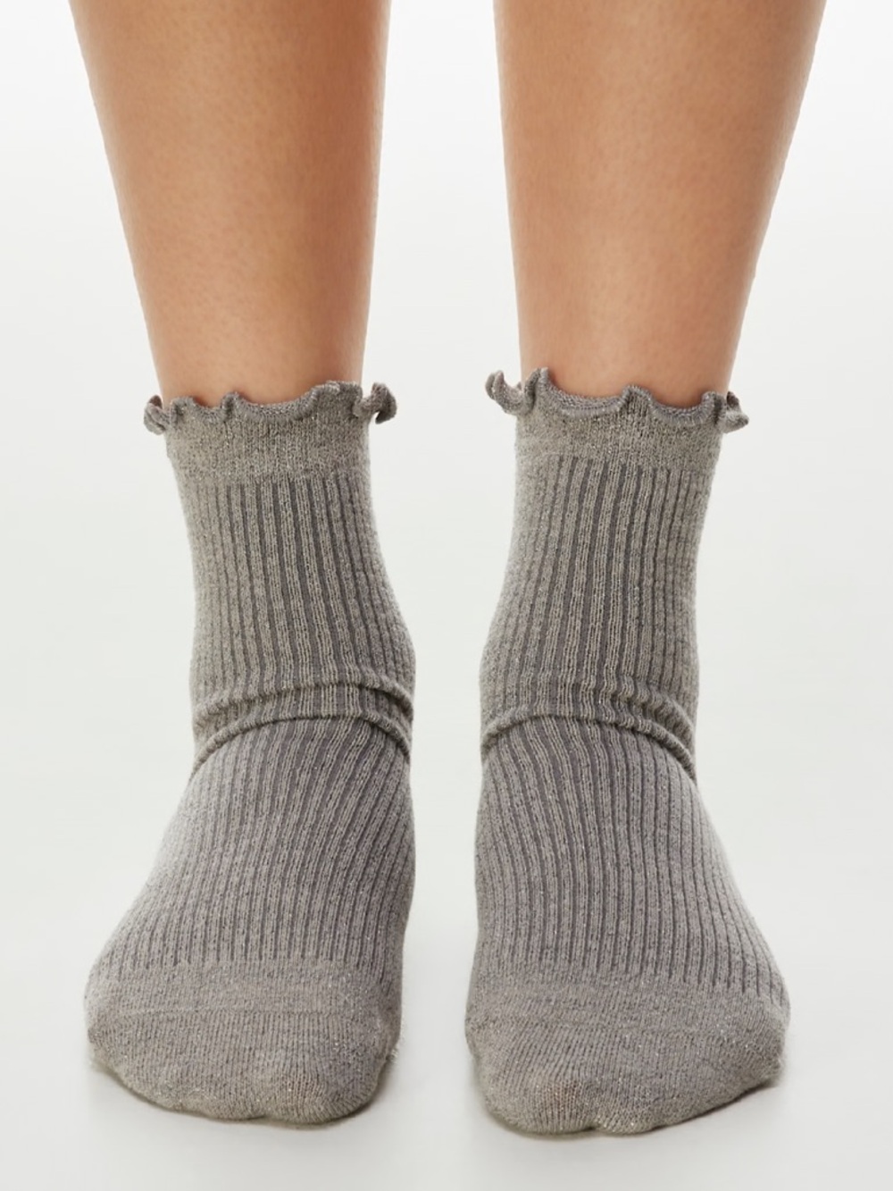 NWT Aritzia Wilfred Ribbed Sugarplum Crew Socks, Metallic Gray (3-Pack)